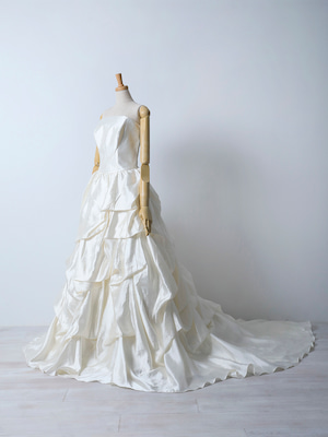 DRESS [NO.1-EMPR-23]
